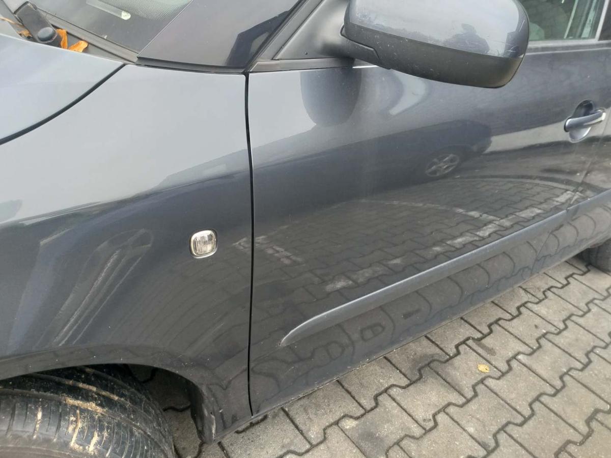 Skoda Fabia 2 5J original Tür vorn links LF8J Anthrazitgrau Rohbau Bj.2009